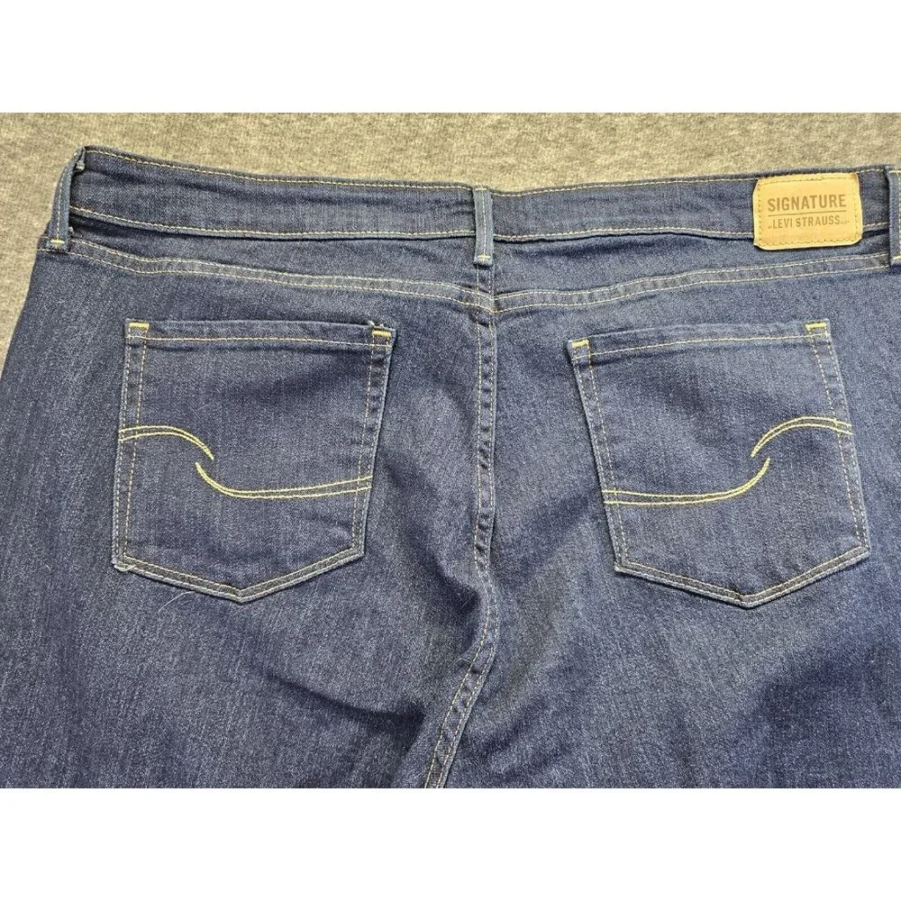 Signature by Levi Strauss Mid Rise Bootcut Jeans Womens 22 W38 L29 Blue